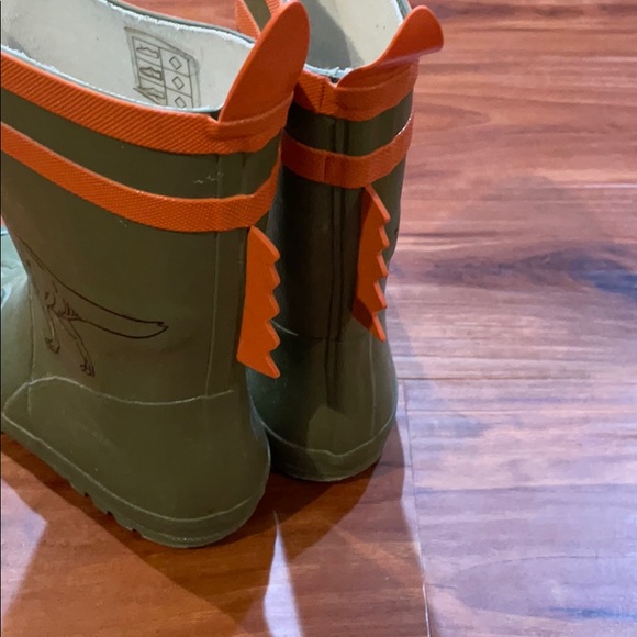 Dinosaur rain boots - Picture 4 of 5